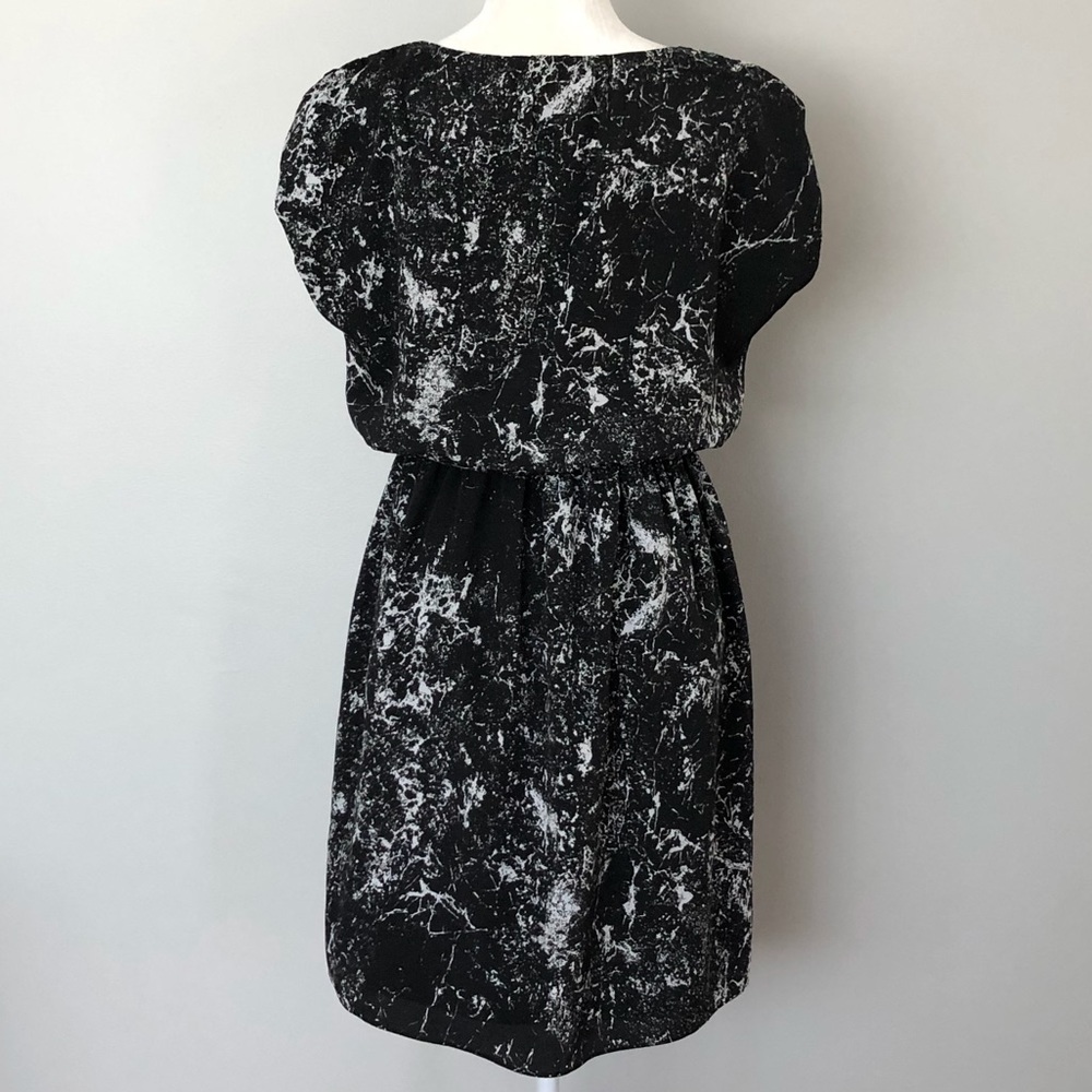SOLD - Michael Kors Dress - M - Picture 5 of 7